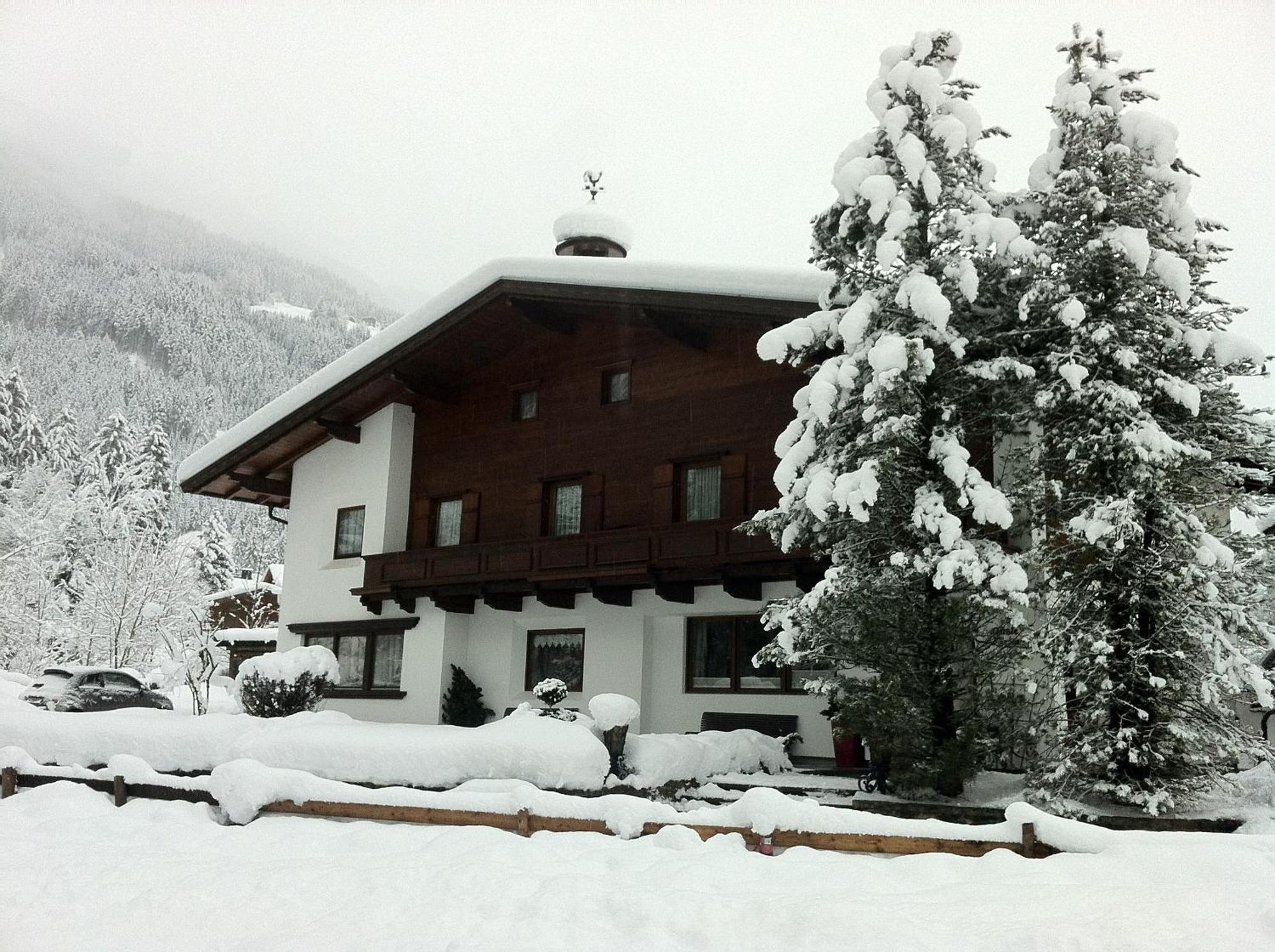 Alpin Hotel Garni Eder - Private Living Mayrhofen Exterior foto